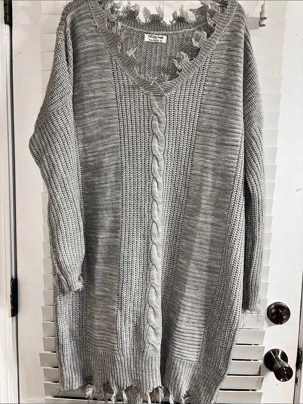 Full Circle Trends Gray Cable Knit V-Neck Sweater Size 3x